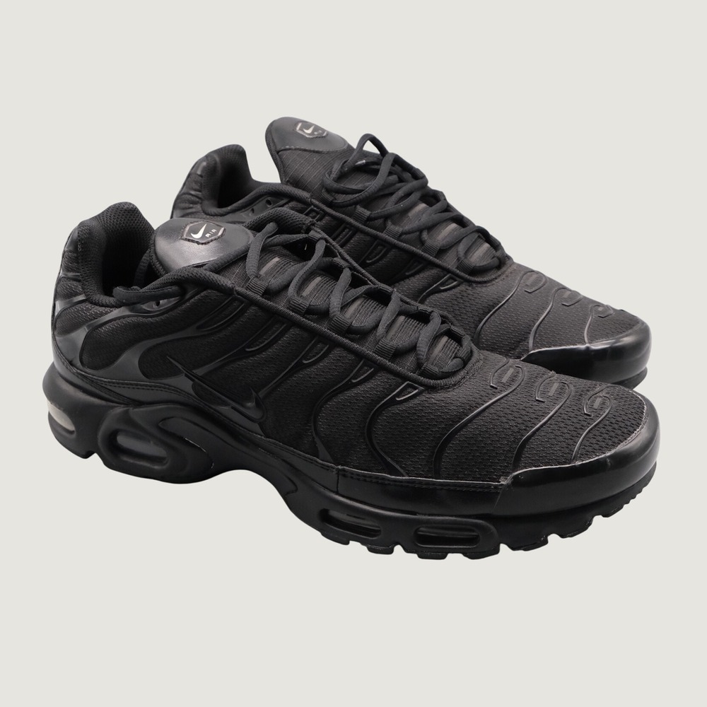 Nike Air Max Plus TN Size 15 Triple Black Sneakers 604133-050